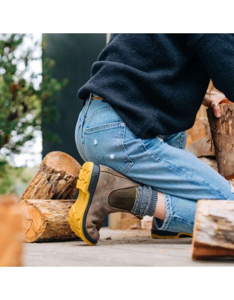 Women's Classics Chelsea Boots - Rustic Brown / Mustard