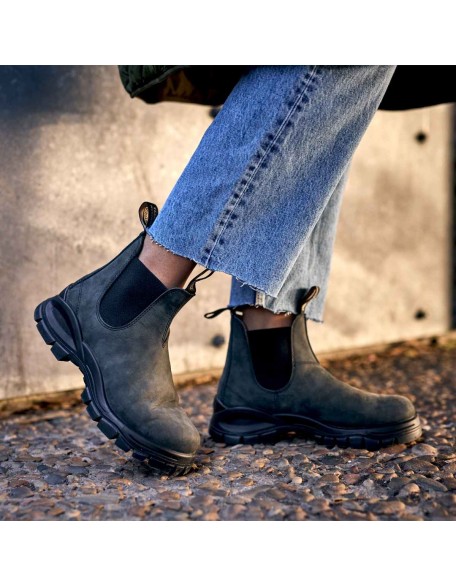 Women's Lug Chelsea Boots - Rustic Black