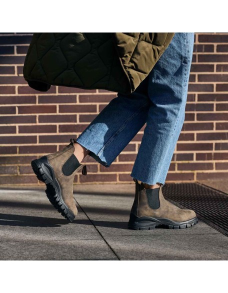 Women's Lug Chelsea Boots - Rustic Brown