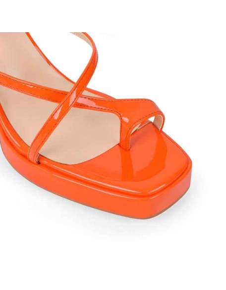 Chunky Mid Heel Criss Cross Platform Sandals