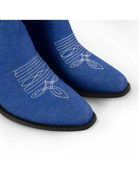 Embroidery Mid-Calf Cowboy Boots