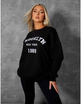 BROOKLYN SLOGAN OVERSIZED SWEATSHIRT BLACK